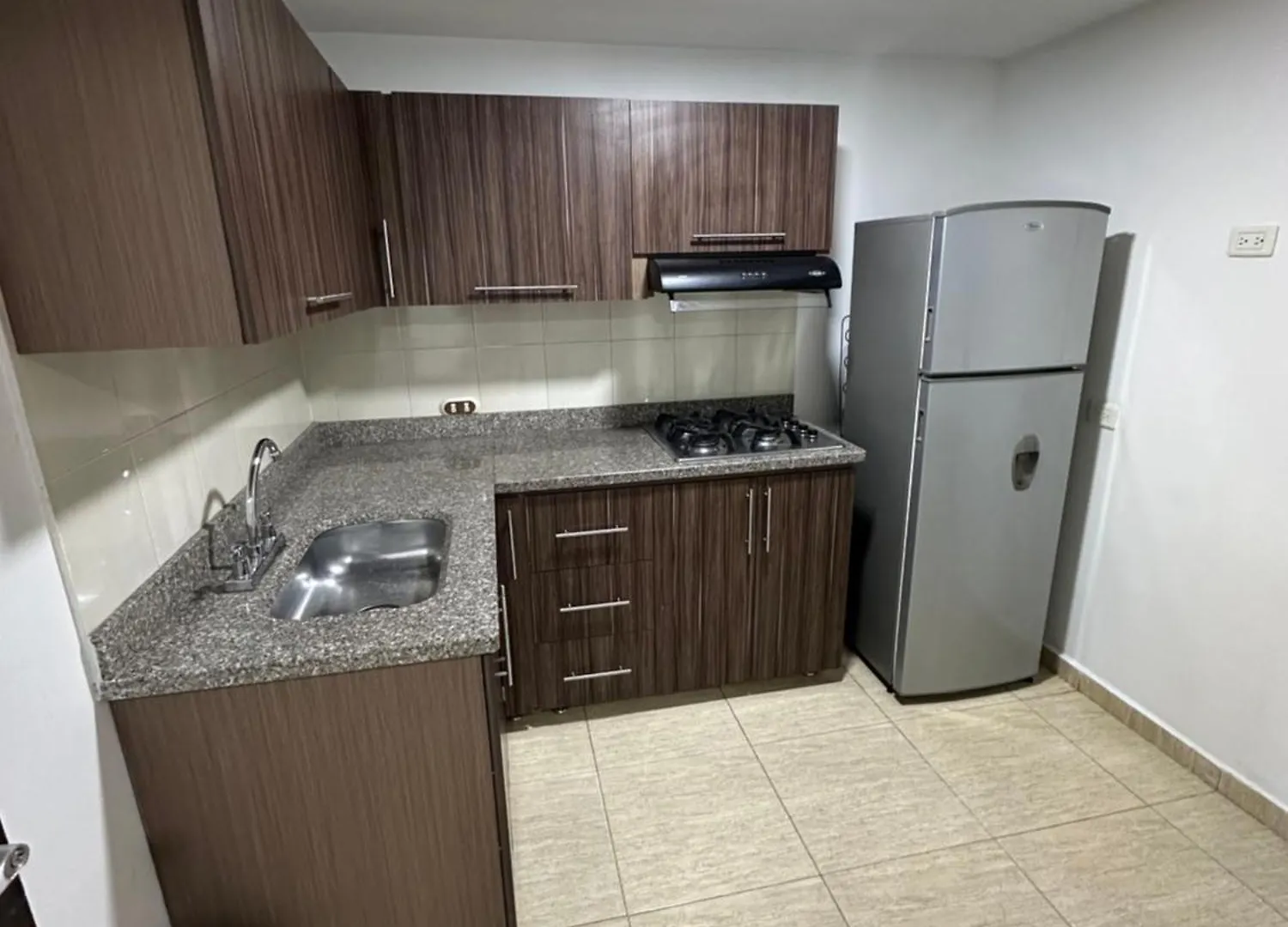 Apartamento Amoblado Cerca A Metropolis Bogota 0*,  Colombia
