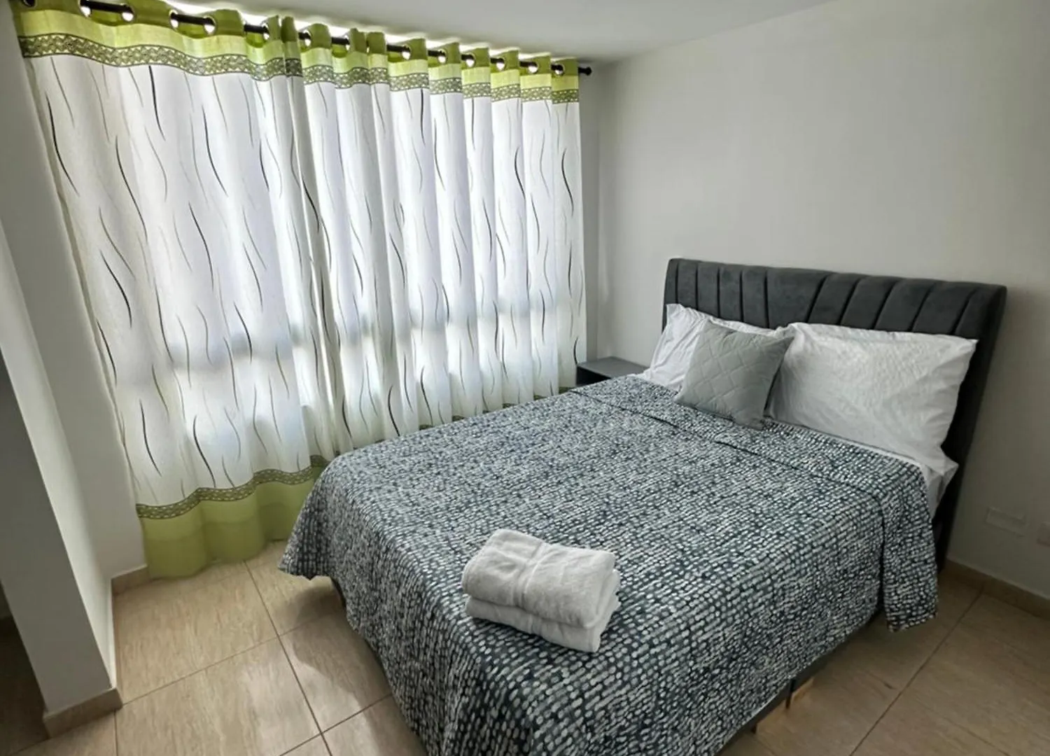 Apartamento Amoblado Cerca A Metropolis Bogota Colombia