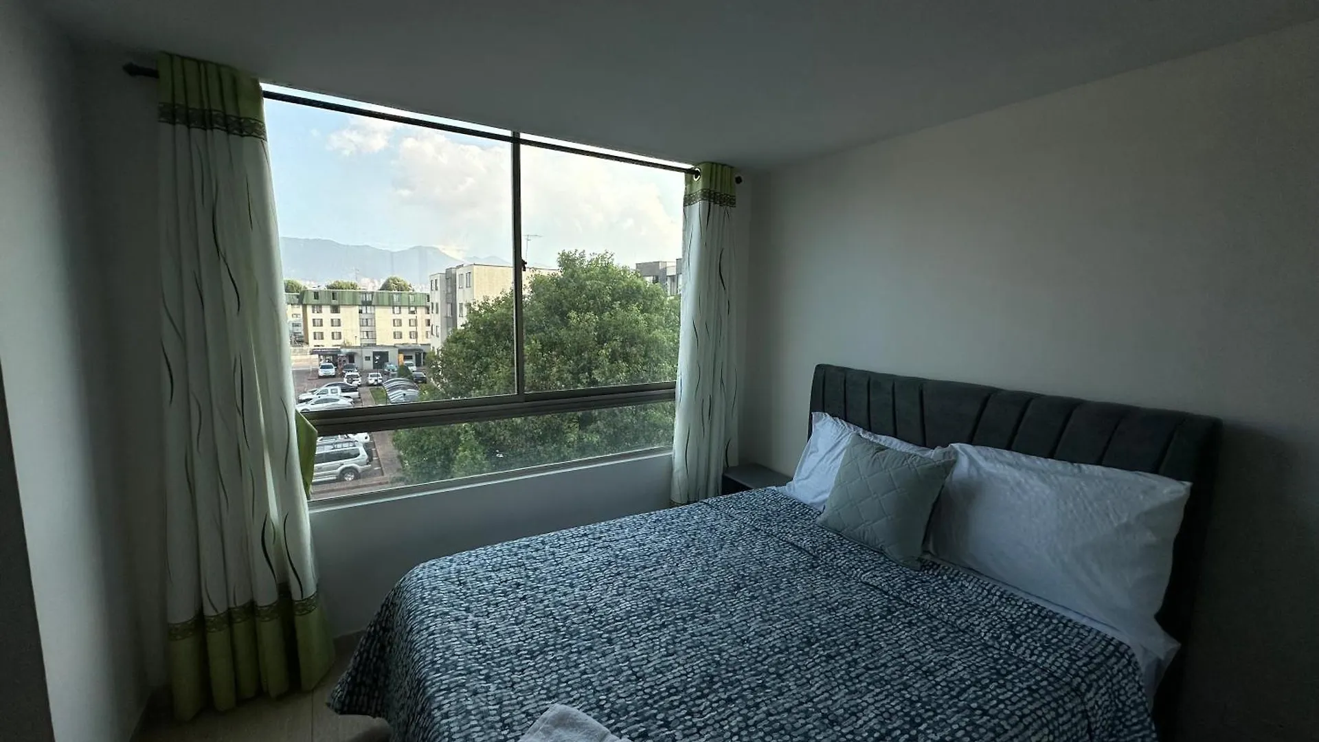 Apartamento Amoblado Cerca A Metropolis Bogota Apartment