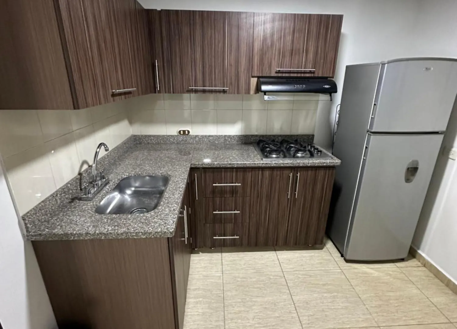 Apartamento Amoblado Cerca A Metropolis Bogotá
